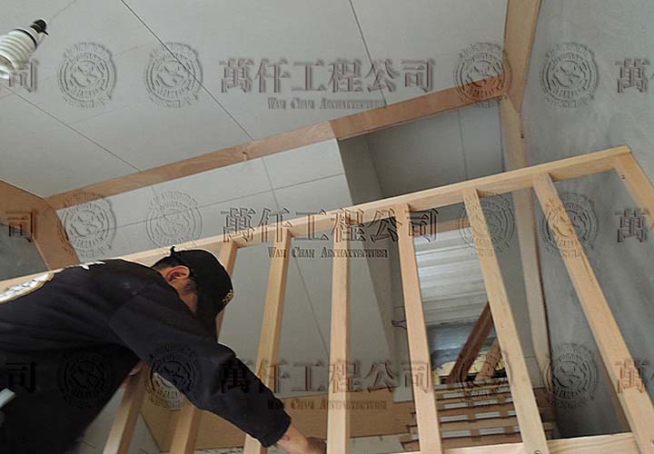31/51 澎湖.馬公(顏公館)30 2F夾層木欄杆施作中(一樣先從工廠作好才運至澎湖組合)。