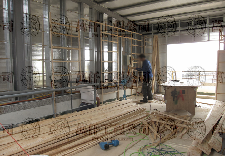 木作進場。(四樓施作中)