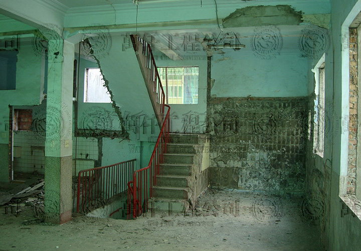 13/44 高雄.鼓山區(洪公館)12 二戶二樓拆除打牆完。