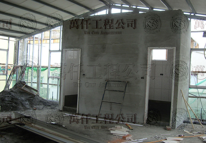 31/44 高雄.鼓山區(洪公館)30 裝潢工程進行中，架構工程進行中。