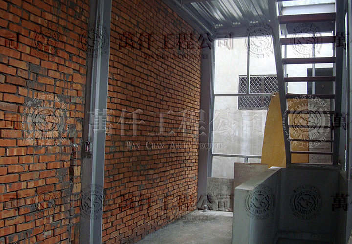 30/44 高雄.鼓山區(洪公館)29 頂樓即將成為四樓，四樓主要結構為鋼鐵材，內都隔間。