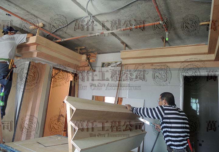 23/31 組裝室天花板之一