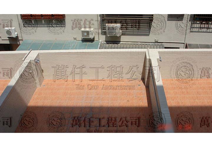 3/17 高雄.三民區(楊公館)02 二樓未增建前的露台，共23坪，即將增建「視聽室(起居空間)」與「健身房(遊戲室)」。