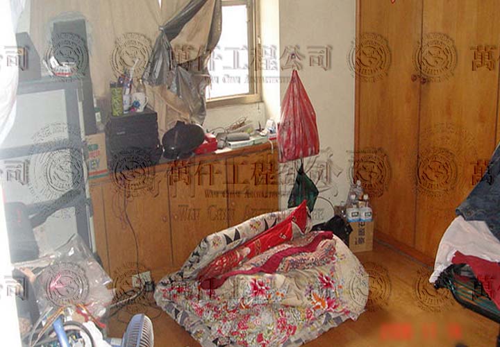 4/16 高雄.苓雅區(許公館)03 主臥室原有的裝潢及木地板(翻修前)。