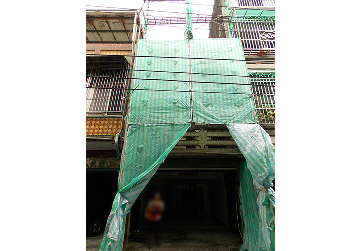 7/28 立好鷹架，開工嘞！（防颱準備….收起上扮層帆布）